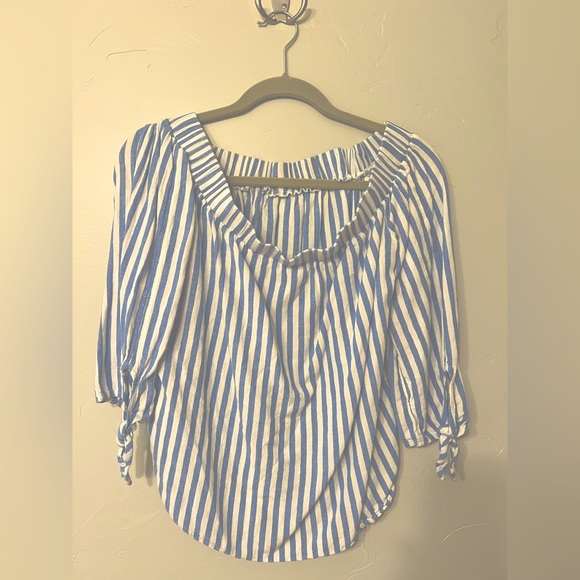 Striped three quarter length sleeve with ties, square neck/off the shoulder top - Picture 1 of 2
